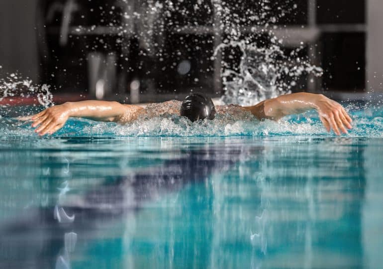 Najpopularniejsze style pływackie - jak pływać dobrze technicznie?