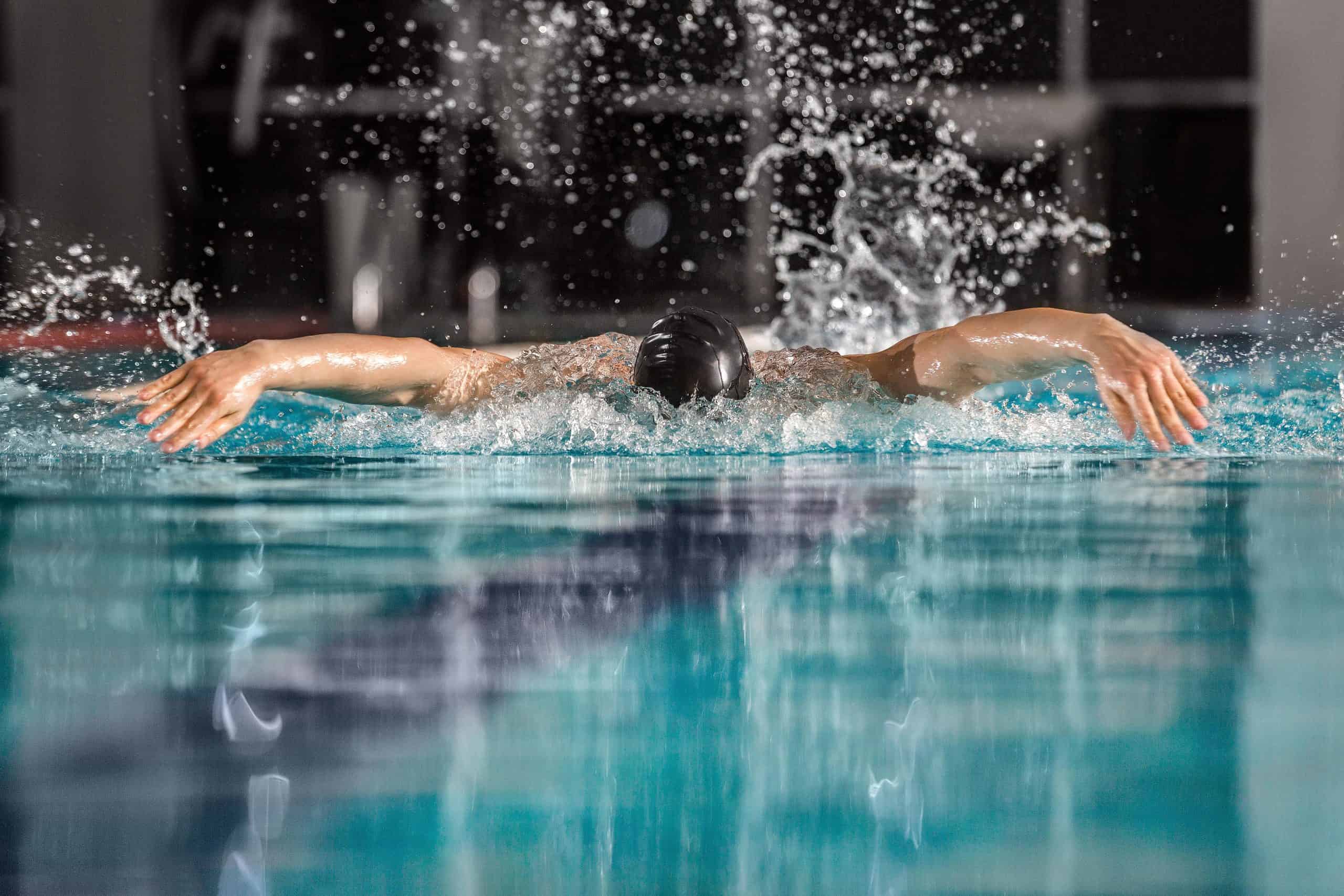 Najpopularniejsze style pływackie – jak pływać dobrze technicznie?