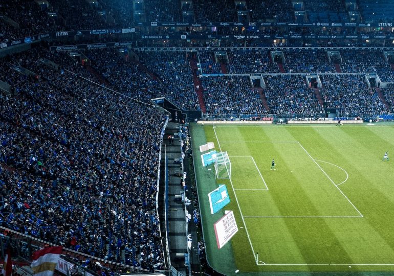 Podróże z miłości do futbolu - na czym polega groundhopping, czyli turystyka stadionowa?