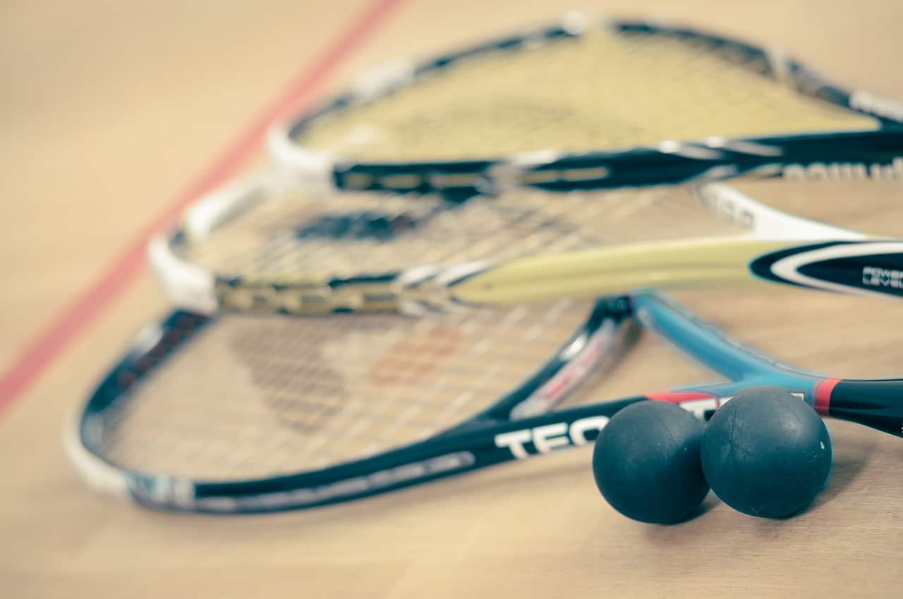 Na czym polega gra w squasha?